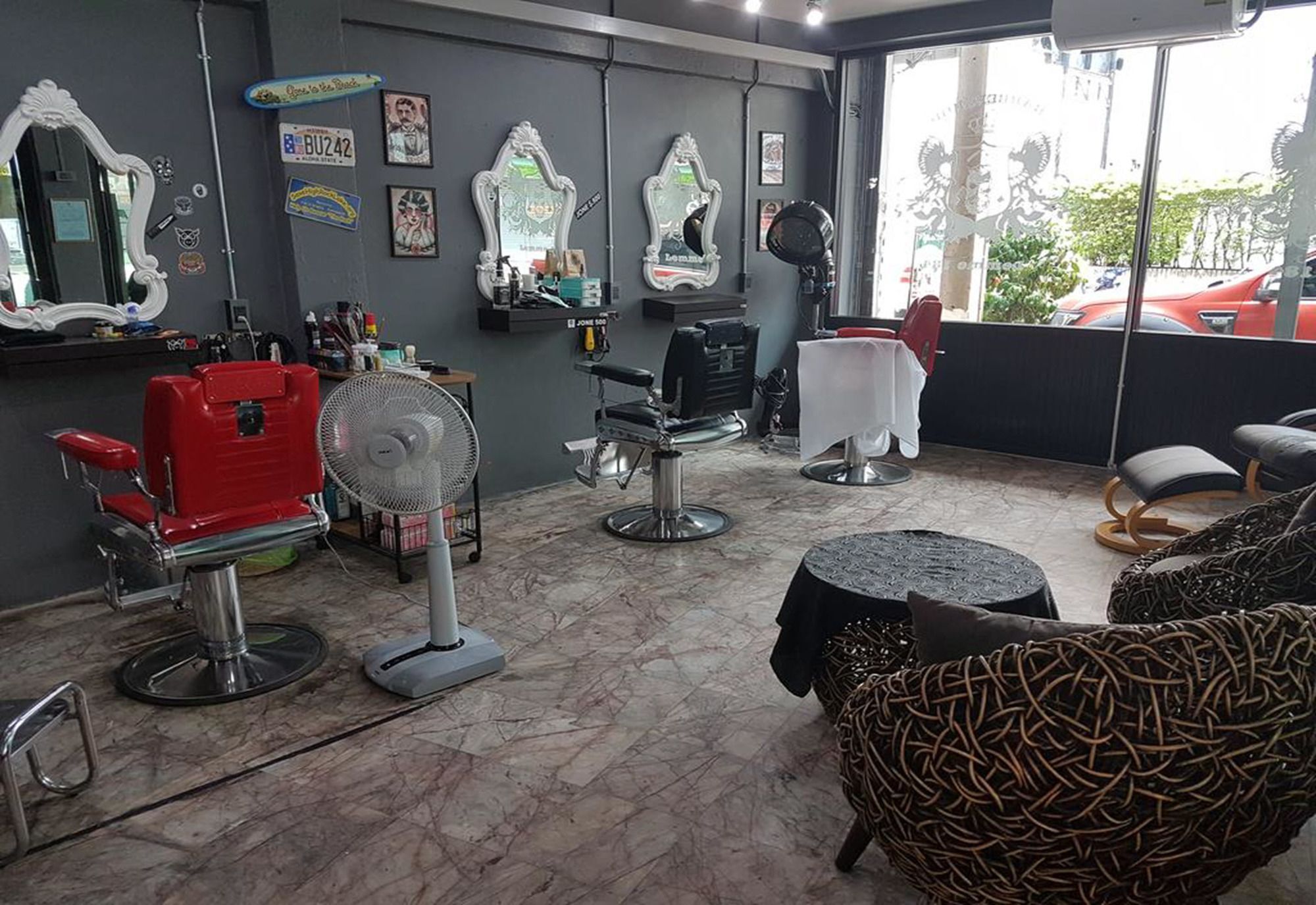 Bar 184 Party Hostel (Adults Only) Chiang Rai Bagian luar foto