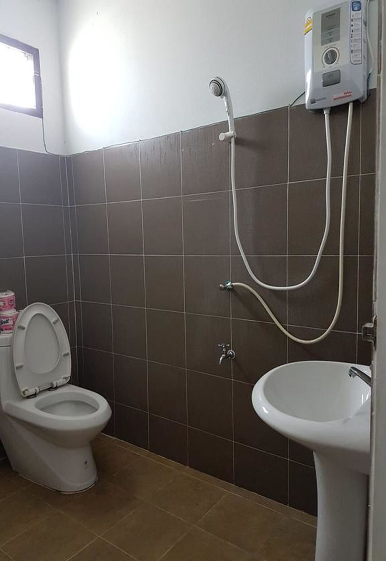 Bar 184 Party Hostel (Adults Only) Chiang Rai Bagian luar foto
